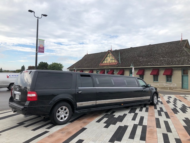 Ford Expedition Stretch Limo Newmarket